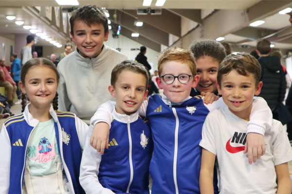 Enfants de l'école d'escrime du Cercle d'escrime Melun Val de Seine (CEMVS)