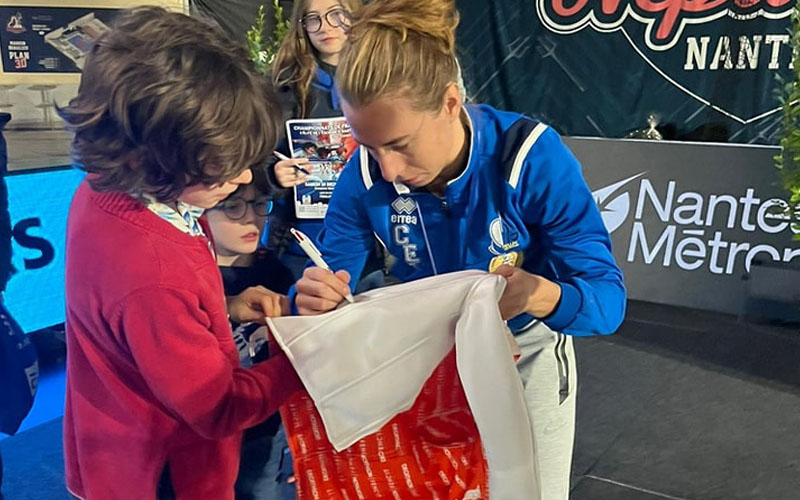 Pauline Ranvier du Cercle d'escrime Melun Val de Seine (CEMVS) championne de France