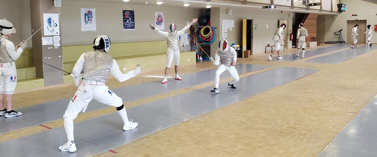 escrimeurs s'entraînent